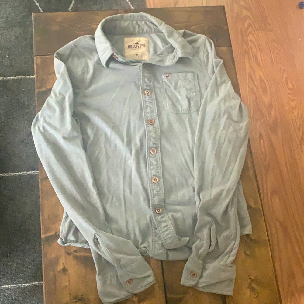 Men’s grey long sleeve button down